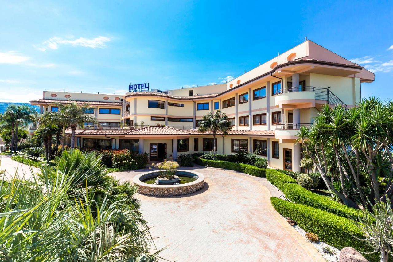 Hotel Santa Chiara 4*