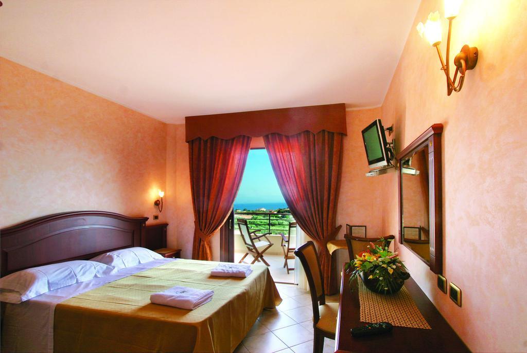 Hotel Santa Chiara Capo Vaticano